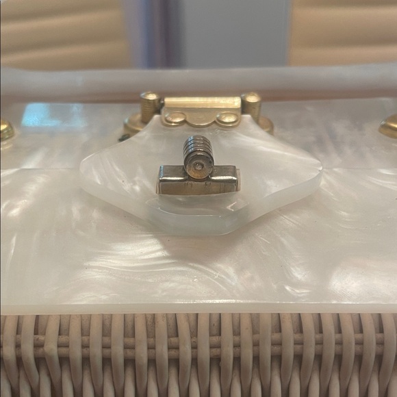 Elegant White Wicker Clutch with Colorful Accents - Picture 2 of 10